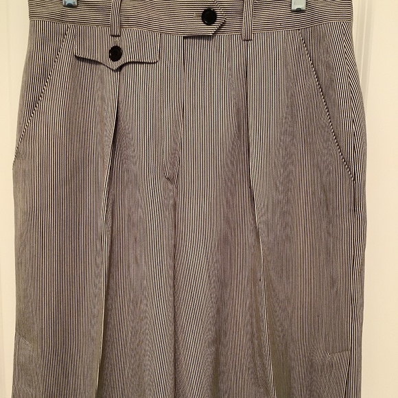 Escada chic Bermuda size 36 striped black and grey - Picture 1 of 4